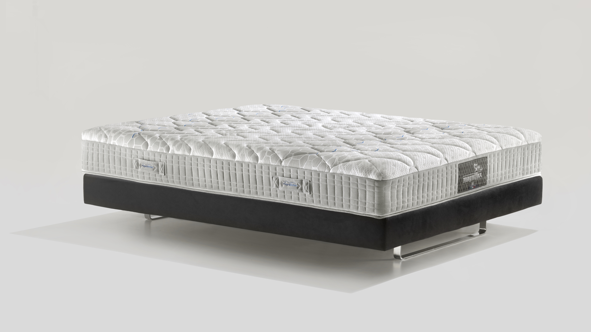 patentovana-zdravotni-matrace-vyska-25cm-nosnost-150kg-zaruka-12let-magnistretch-10-magniflex-1 Matrace Magniflex : MAGNISTRETCH® 10